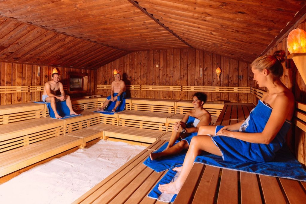 Sauna in der Erlebnistherme Amadé in Altenmarkt - Aparthotel Stadler