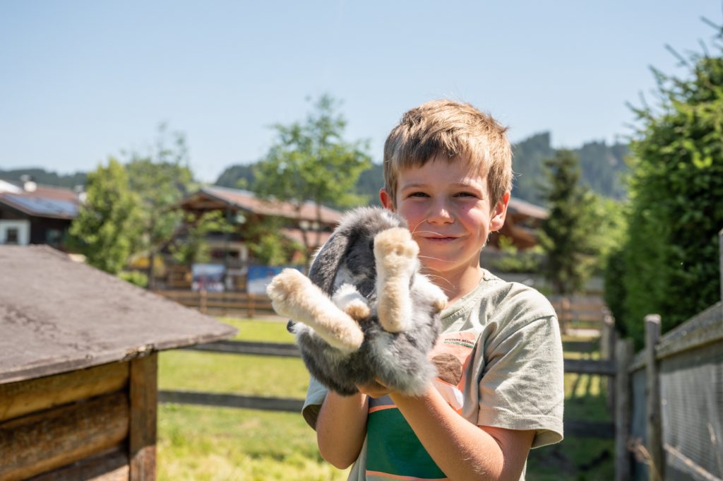 Streichelzoo für die Kinder - Aparthotel Stadler Flachau